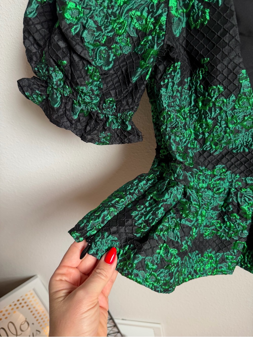 NWT Sugarlips Elyna Jacquard Green Black Puff Sleeve Peplum Blouse Sz S - Picture 13 of 13